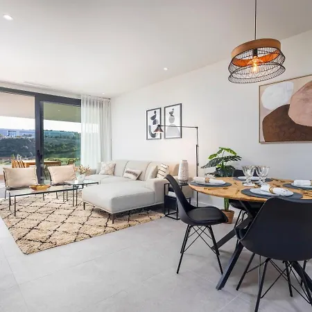 Modern With Golf View Apartamento
