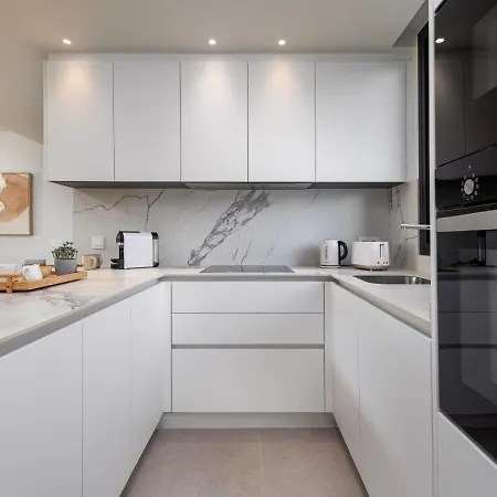 Modern With Golf View Lejlighed