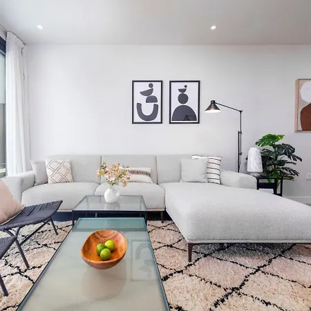 Modern With Golf View Apartamento *