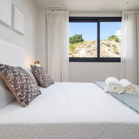 Modern With Golf View Apartamento Estepona