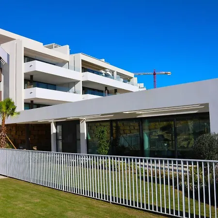 Modern With Golf View Apartamento