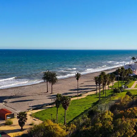 Modern With Golf View Apartamento Estepona